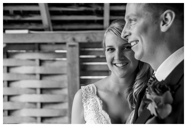 Kingscote_Barn_Wedding_Photography_0081.jpg