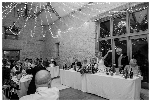 Kingscote_Barn_Wedding_Photography_0094.jpg