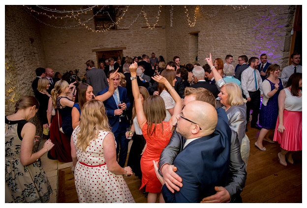 Kingscote_Barn_Wedding_Photography_0116.jpg