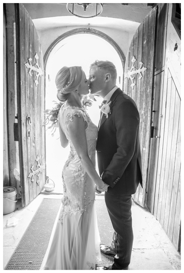 Sussex_Wedding_Photography_Bartholomew_Barn_0043