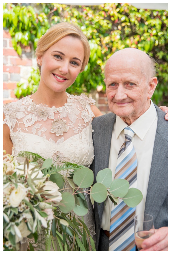 Sussex_Wedding_Photography_Bartholomew_Barn_0055