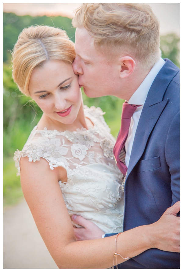 Sussex_Wedding_Photography_Bartholomew_Barn_0092